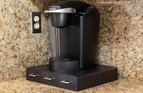 East San Mateo House | Mid Century Garden View Home Parking