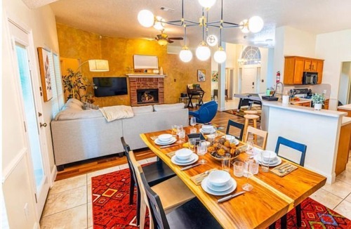 Elmo House | Mid-Century Gem by the Lake /5 Minutes to Rockwall Harbor