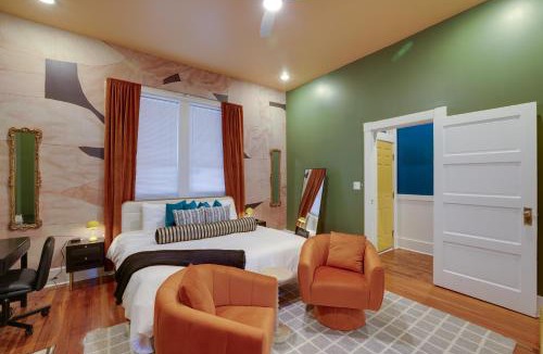 Dixon Park Apartment | Mid-Century getaway