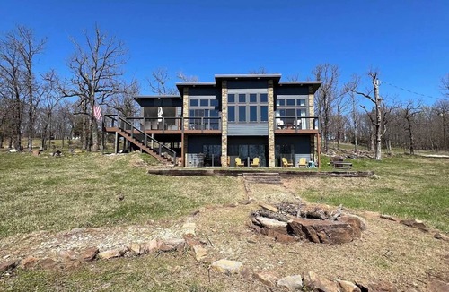 Cookson Cabin | Mid-Century Modern at Tenkiller