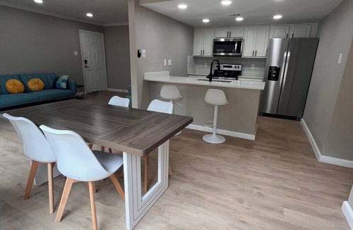 Riverside Condo | Mid-Century Modern ATX Condo near South Congress