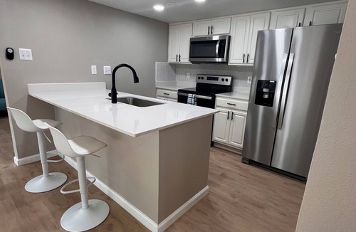 Riverside Condo | Mid-Century Modern ATX Condo near South Congress