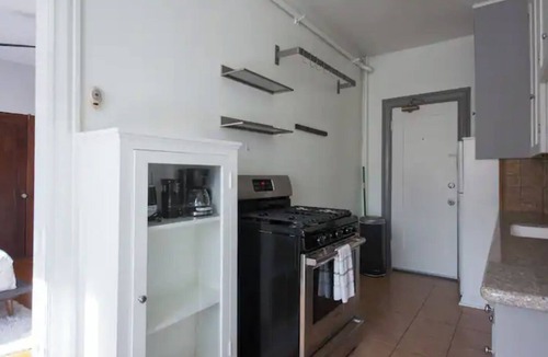 Fort MacArthur Apartment | Mid Century Modern Beachside. Laundry. Parking