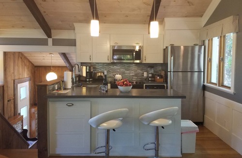 Jackson House | MID CENTURY MODERN BLACK MOUNTAIN CHALET; STUNNING VIEWS/FIRE PIT/HOT TUB