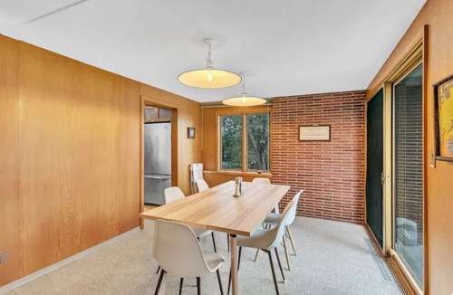 Racine House | Mid-Century Modern Dream Getaway