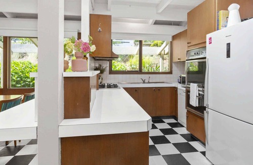 Red Hill House | Mid-century modern haven in Red Hill