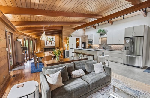 Champaign House | Mid-Century Modern Home w/Hot Tub By Country Club