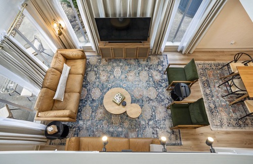 Seven Coves House | Mid-Century Modern Home w/ Lakeview's and Private Pool- Sleeps 12