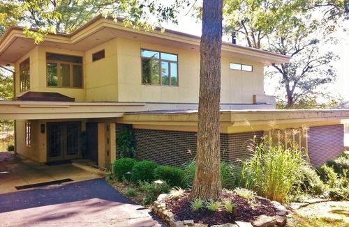 Union House | Mid Century Modern Home w/Private Pool & Lake on 50 Acres