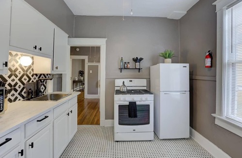 Midtown Apartment | Mid Century Modern Midtown Apartment Close to all!