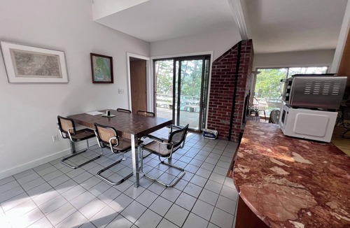 Truro House | Mid-Century Modern Truro on Great Pond (1914)