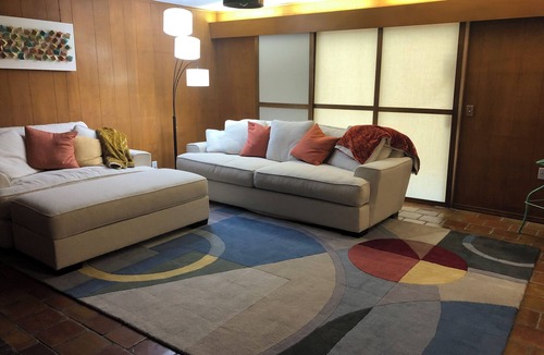 Bartlesville House | Mid-Century Modern Ranch 3-bedroom house in Bartlesville with AC