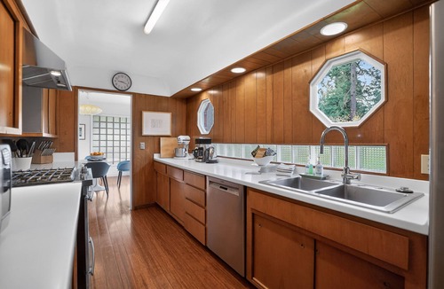 First Addition House | Mid-Century Modern Retreat in Lake Oswego