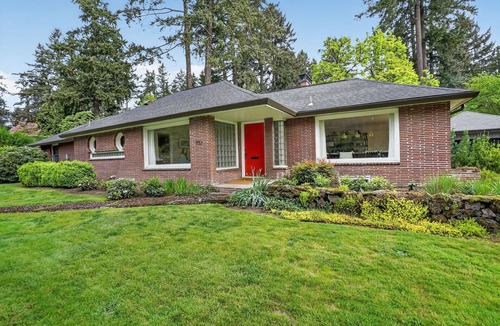First Addition House | Mid-Century Modern Retreat in Lake Oswego