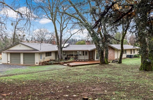 Apple Hill House | Mid-Century-Modern Mountain Gem