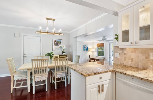 Arlington Park House | Mid-Century Oasis with Pool in Arlington Park