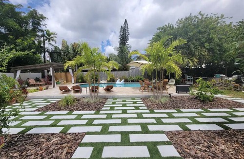 Oakland Park Villa | Mid Century Spacious House 4BR/Heated pool