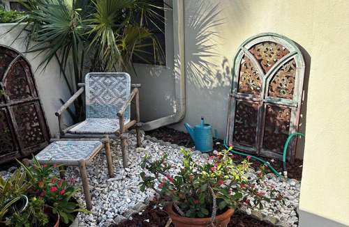 The Meadows Condo | Mid Century styled condo in charming Sarasota