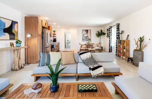 Desert Hot Springs House | Mid-Century Desert Escape