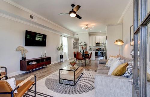 Tulane - Gravier House | Mid-City home w Greenway view & walk to Superdome
