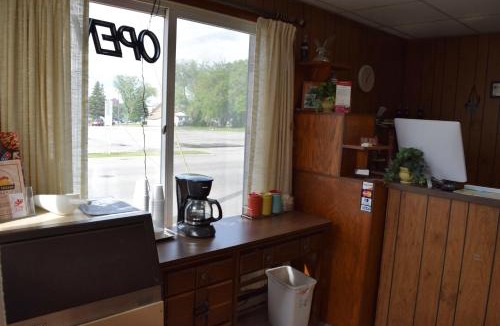 Sault Ste. Marie Hotel | Mid-City Motel