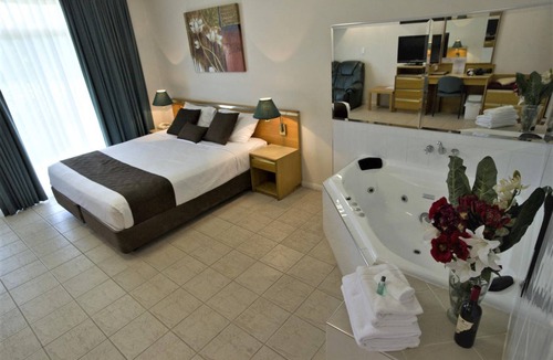 Singleton Hotel | Mid City Motor Inn