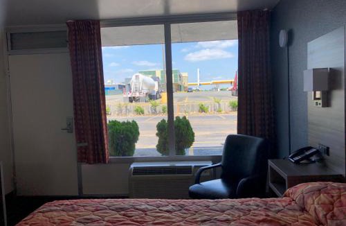 Bethany Hotel | Mid Continent Inn