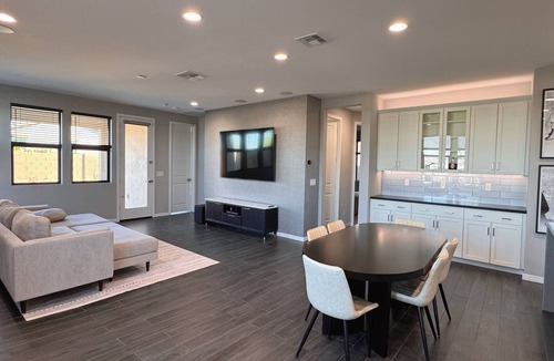 Mesa House | Mid-long term rental EAST Mark