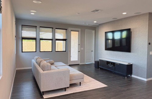 Mesa House | Mid-long term rental EAST Mark