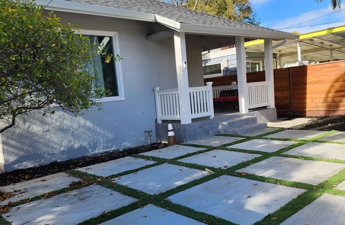 North Fair Oaks House | Mid Peninsula charming 3 bedroom home