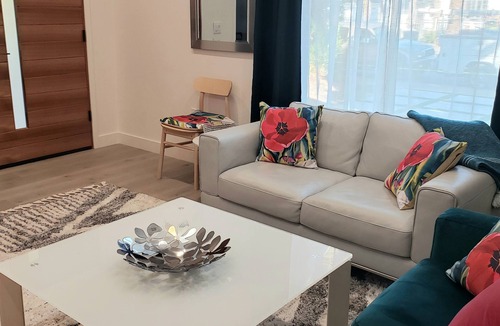 North Fair Oaks House | Mid Peninsula charming 3 bedroom home