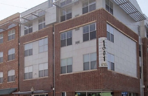 Downtown Dallas House | Mid rise Downtown Apartment
