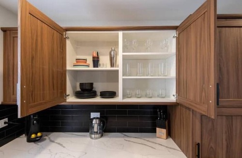 Oak Lawn House | Mid-Term 4Bed/2Bath, 2x King Beds, 2x Queen Beds