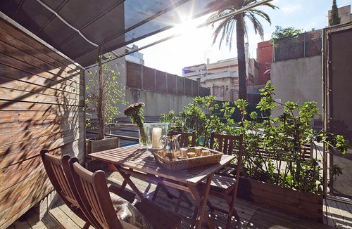El Putget i Farro Apartment | Mid-term rentals in Barcelona with Swimming Pool