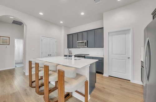 Hutto House | Mid-Term Specialist: 3BR Round Rock Home for Corporate, Relocation & Insurance!