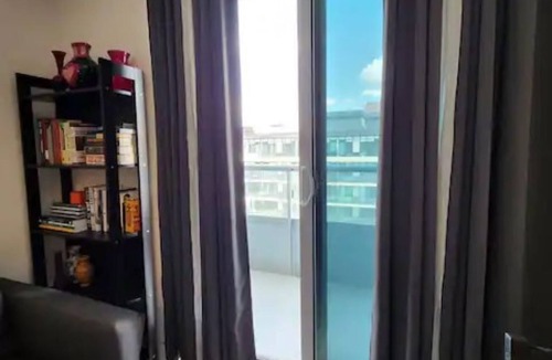 Bayview Village Condo | Mid-Term Stay Fully Furnished Condo w/Free Parking & Gym