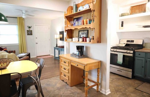 Kansas City House | Mid-Term Stay, Fun House Lodge