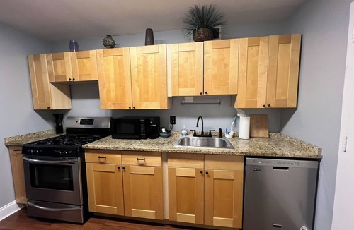 Downtown Atlanta Condo | Mid town 2 beds Cozy apartment Near Merc Stadium