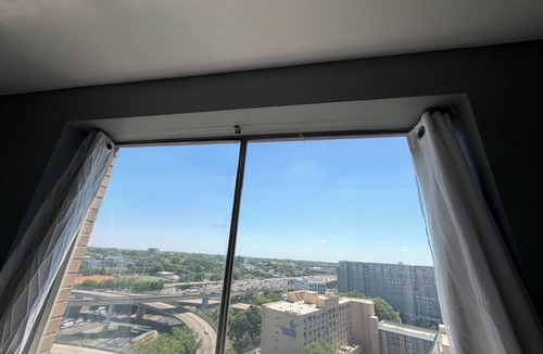 Downtown Atlanta Condo | Mid town 2 beds Cozy apartment Near Merc Stadium