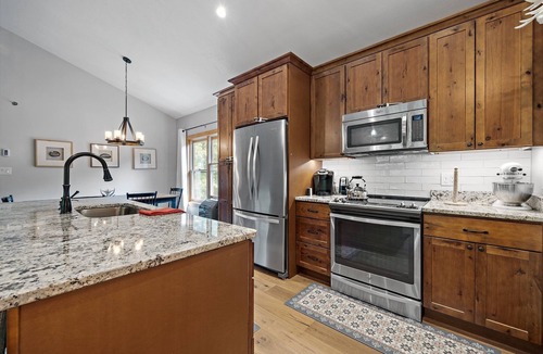 North Woodstock Condo | MID-WEEK Spring Special Rates!