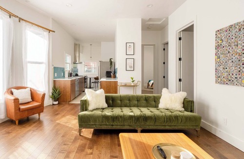 Sunnyside House | MidCentury Dream 2BR - 95 WalkScore