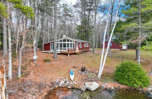 Nobleboro House | Midcentury Meets Rustic Lakefront