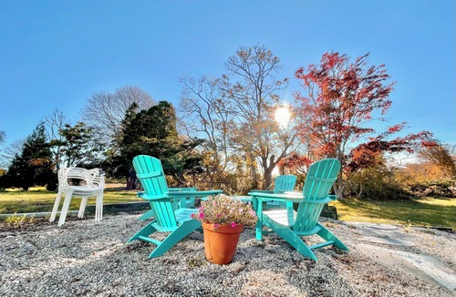 Little Compton House | Midcentury modern marvel in a gorgeous private setting