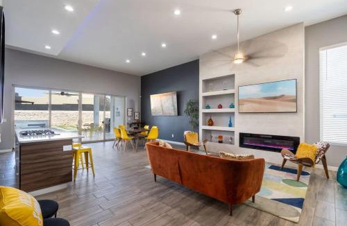 Biggs Field House | Midcentury Modern Oasis 4 Bed 3 and a Half Bath Villa