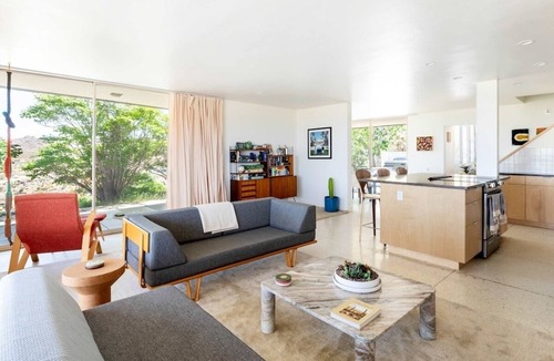 Joshua Tree Highlands House | Midcentury Oasis on 5 Private Acres Near Park