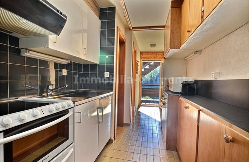 Grimentz Apartment | Middle class flat for 4 people, small living room with fireplace, kitchen area with dishwasher, 1 sm