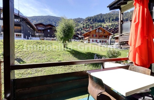 Grimentz Apartment | Middle class flat for 4 people, small living room with fireplace, kitchen area with dishwasher, 1 sm