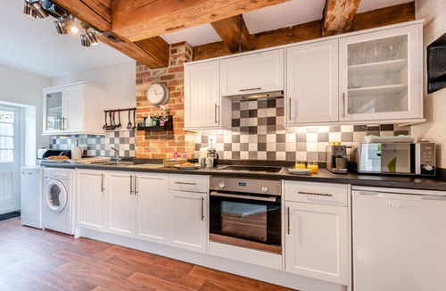 Upper Dicker House | Middle Cottage - Chiddingly