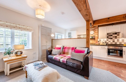 Upper Dicker House | Middle Cottage - Chiddingly