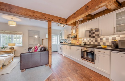 Upper Dicker House | Middle Cottage - Chiddingly